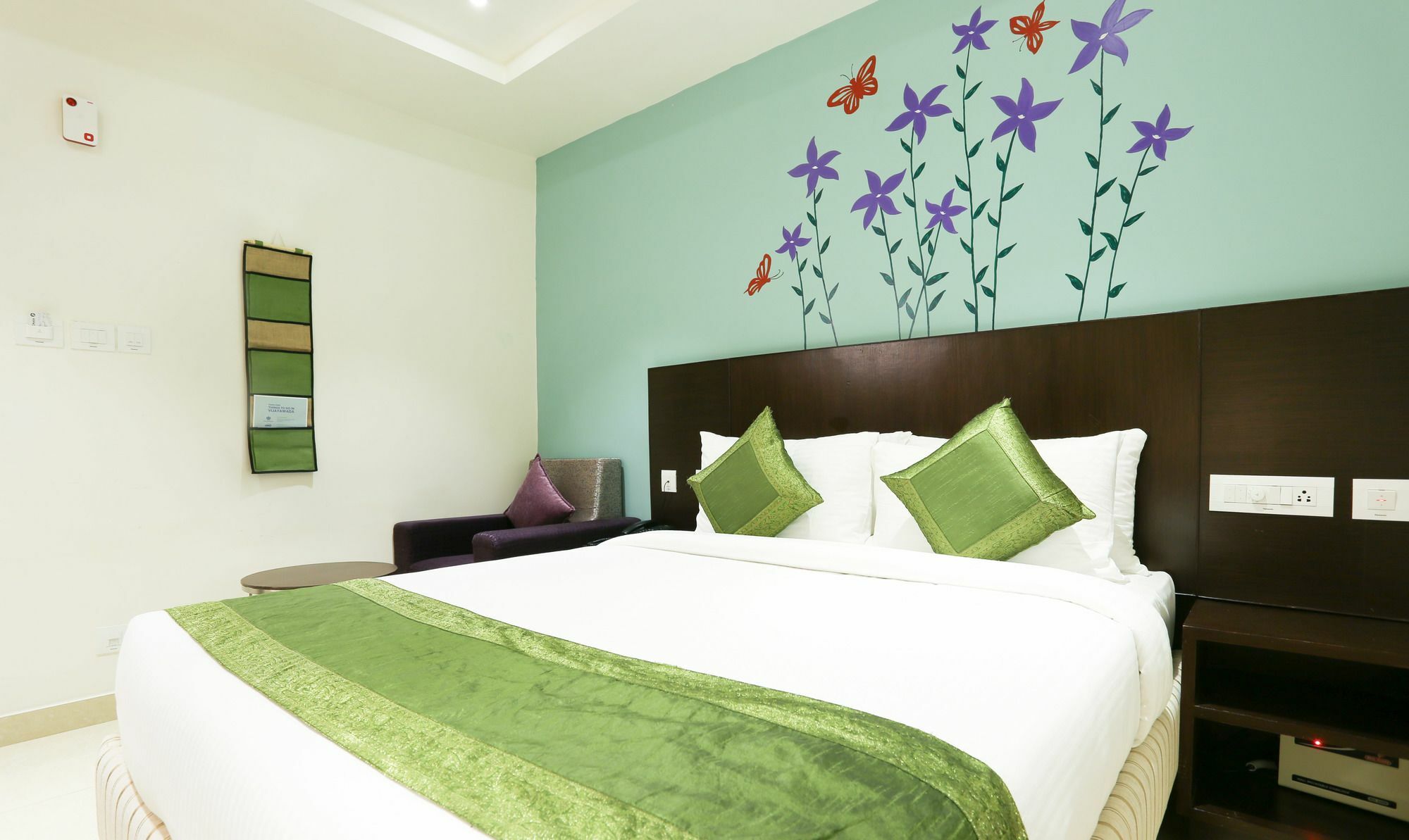 Treebo C Plaza Hotel Vijayawada Exterior photo
